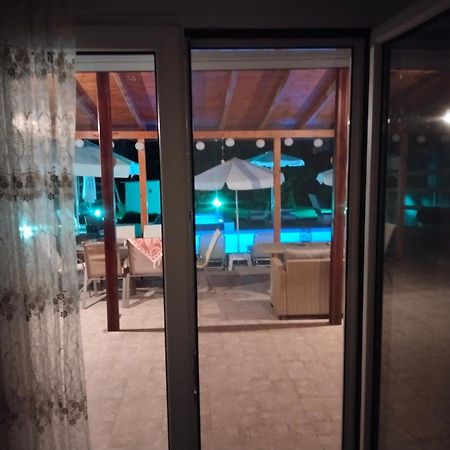Maria Lemoni Swimming Pool Apartment Νέα Σκιώνη Εξωτερικό φωτογραφία