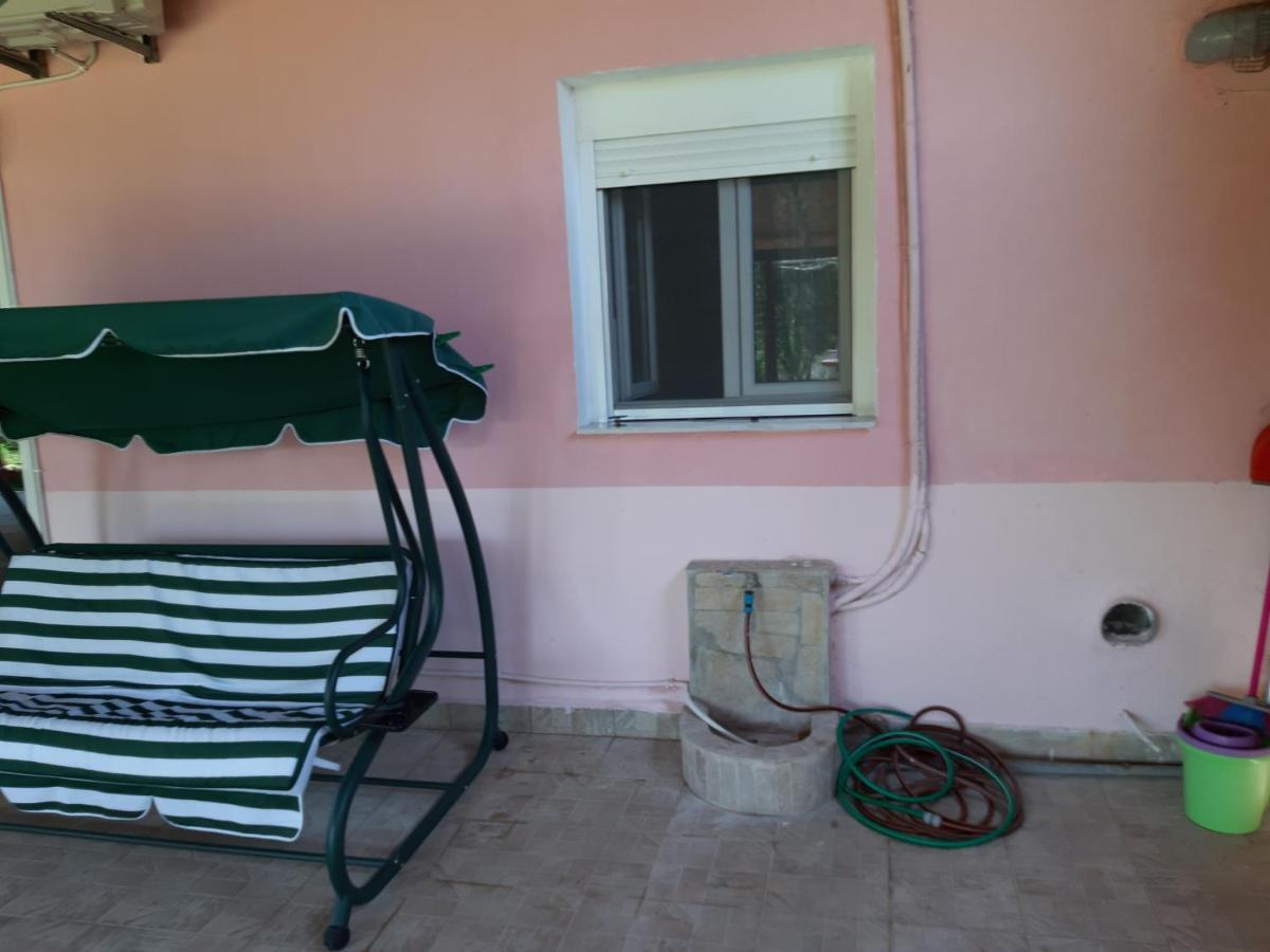 Maria Lemoni Swimming Pool Apartment Νέα Σκιώνη Εξωτερικό φωτογραφία