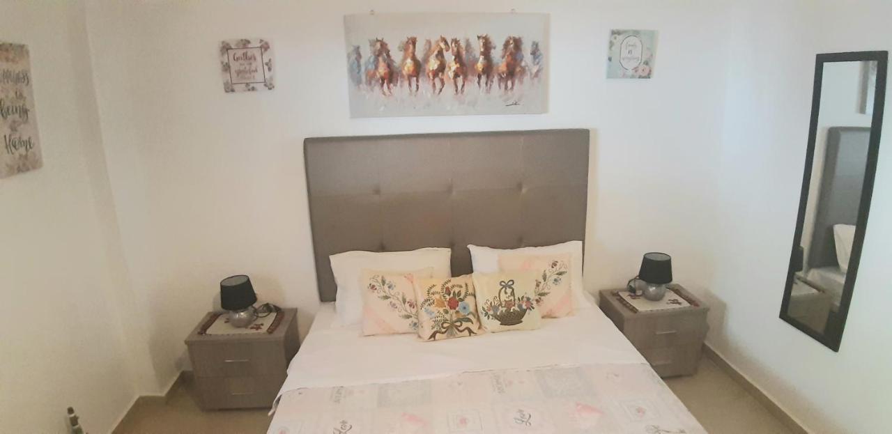 Maria Lemoni Swimming Pool Apartment Νέα Σκιώνη Εξωτερικό φωτογραφία