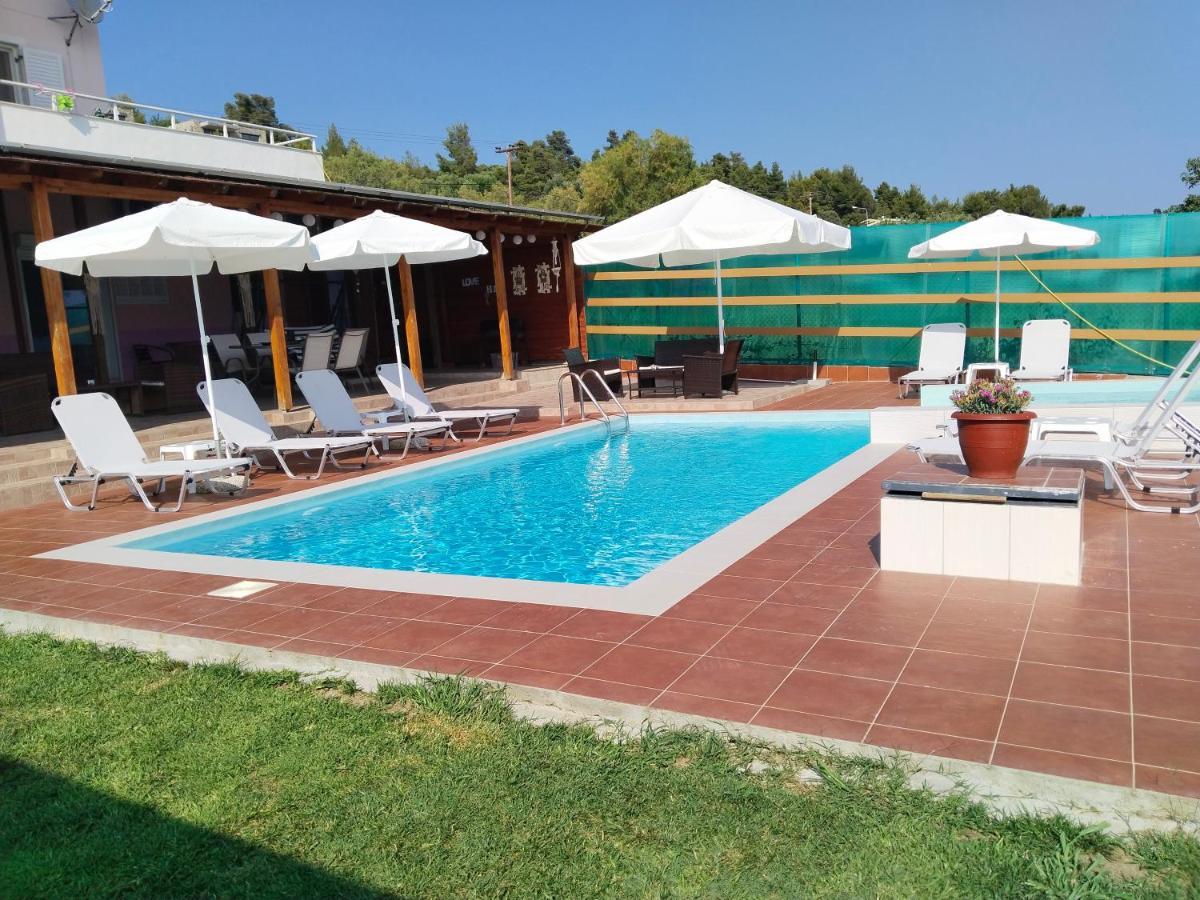 Maria Lemoni Swimming Pool Apartment Νέα Σκιώνη Εξωτερικό φωτογραφία