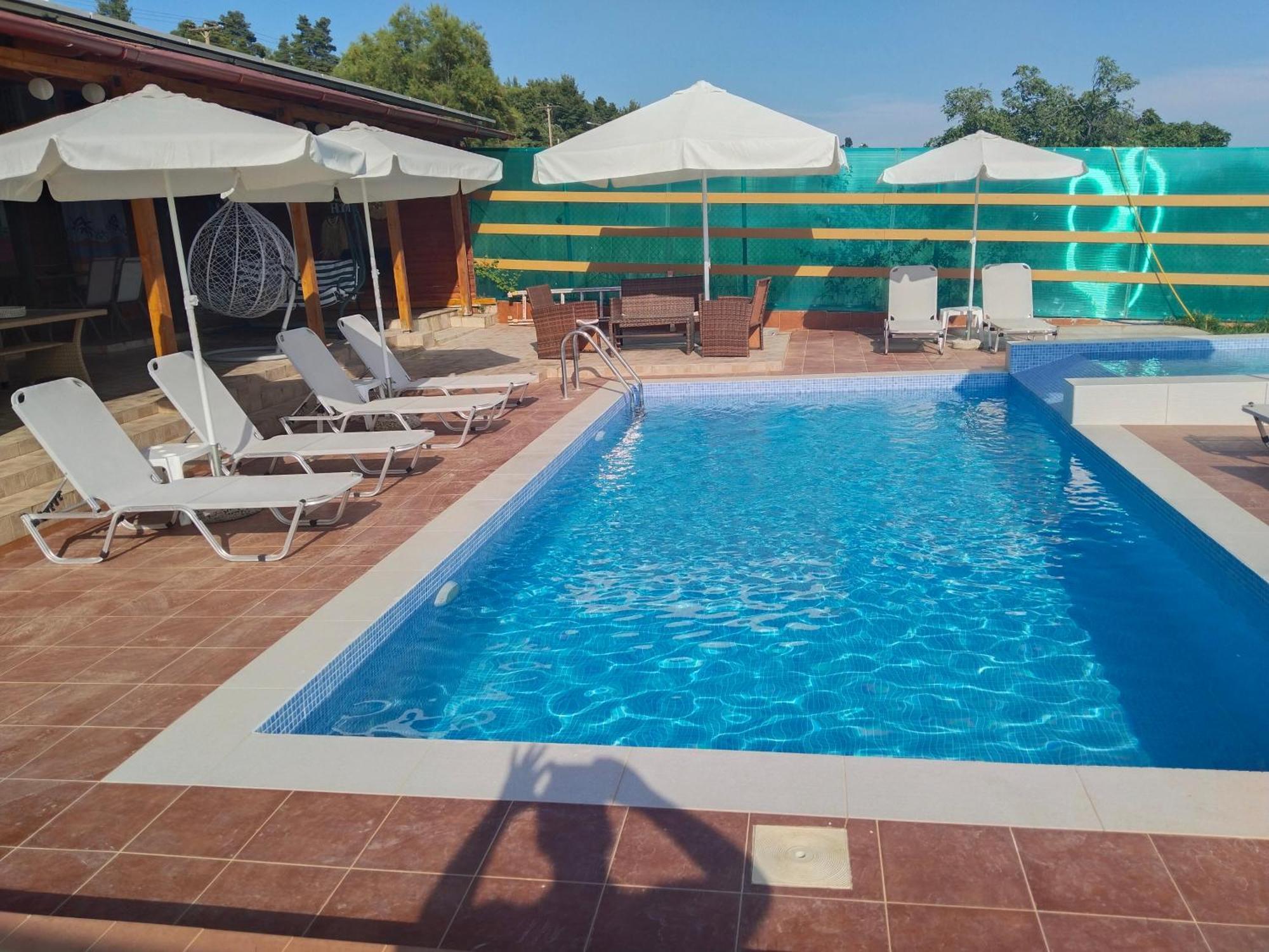 Maria Lemoni Swimming Pool Apartment Νέα Σκιώνη Εξωτερικό φωτογραφία